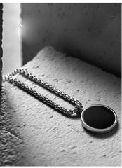Men's Minimalist Black Onyx Circle Pendant – Silver Box Chain Necklace